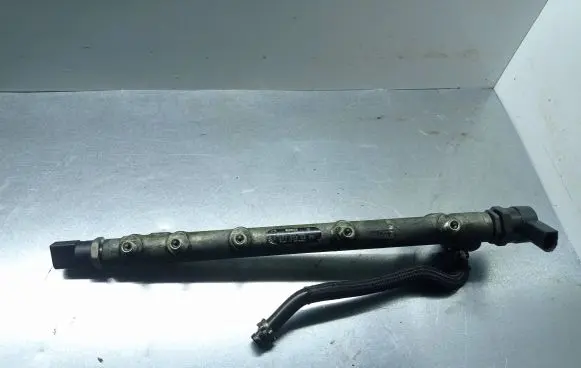 Mercedes-Benz E W211 Fuel main line pipe A6110780449