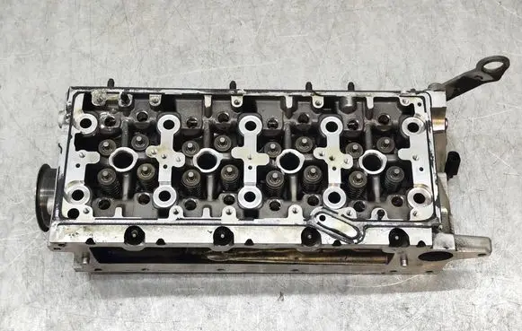 Audi A3 S3 8V Engine head 04L103373E