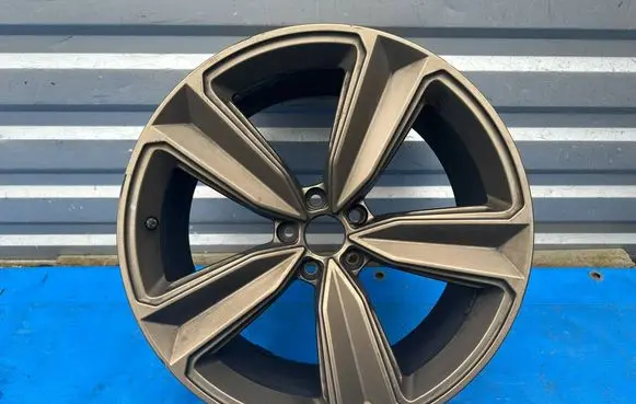 Audi RS4 B9 R20 alloy rim 8W0601025FQ