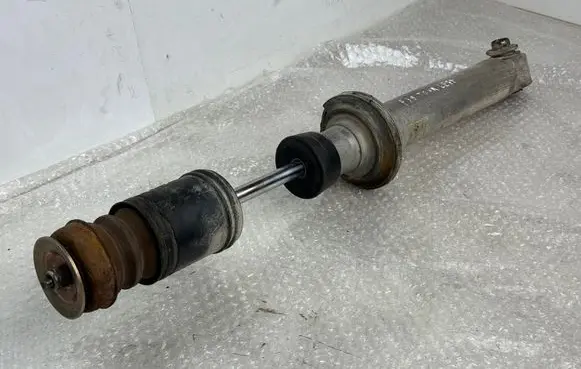 Rear shock absorber/damper
