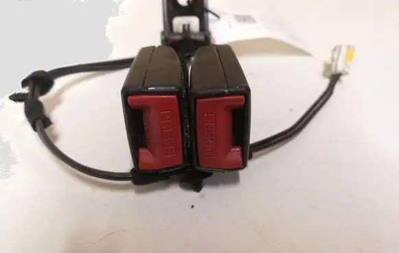 Citroen C5 Rear seatbelt buckle 96561757XT