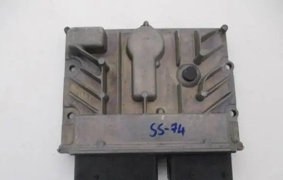 Opel Astra J Engine control unit/module ECU 55591495