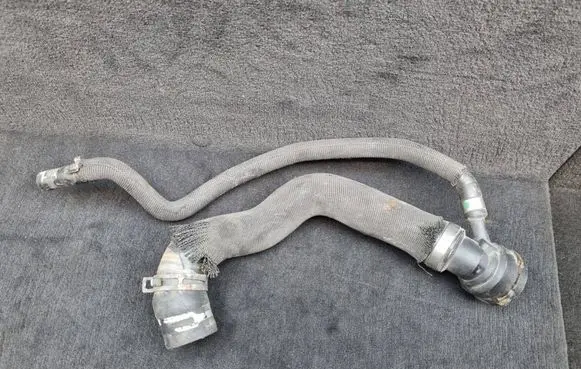 Audi A4 S4 B6 8E 8H Engine coolant pipe/hose 8E0121101K