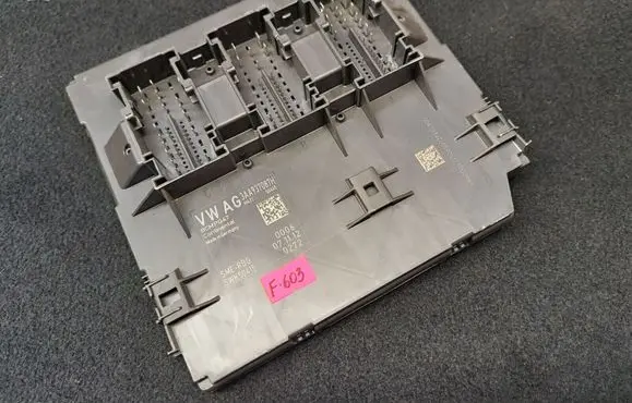 Volkswagen PASSAT B7 Comfort/convenience module 3AA937087H