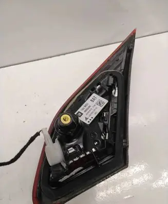 Tailgate rear/tail lights