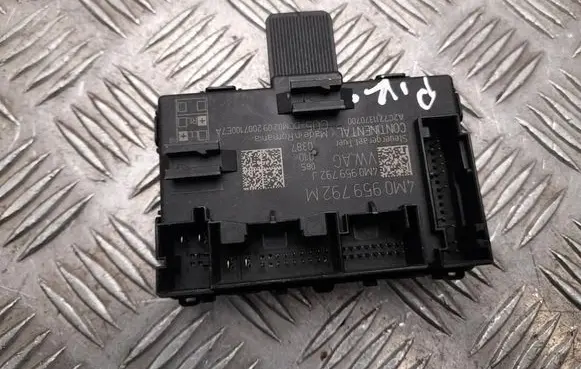 Audi e-tron Door control unit/module 4M0959792M