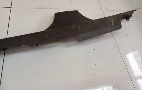 Front sill trim cover