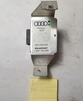 Audi A2 Sound amplifier 8Z0035223