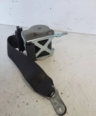 BMW 3 E90 E91 Rear seatbelt 3052985