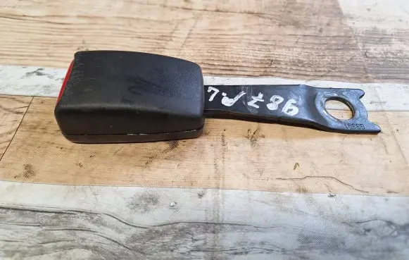 Mitsubishi Outlander Front seatbelt buckle 070529U2X