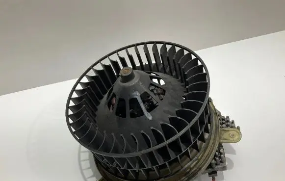 Mercedes-Benz E W210 Heater blower motor/fan resistor 2108206210 9140010211 17156