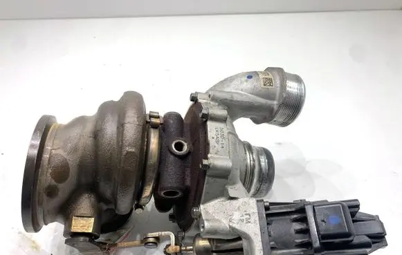 BMW 5 G30 G31 G38 Turbo 7852372