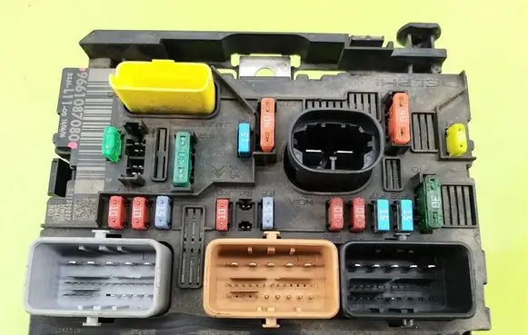 Peugeot 307 BSM Control unit 9661087080