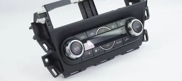 Mazda 3 II Climate control unit BHT161190B VPDAHL18C612AC
