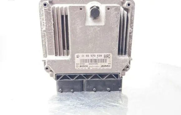 Opel Insignia A Engine control unit/module 55573539 55573560 0281015774