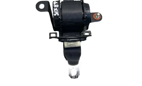 Middle seatbelt (rear)
