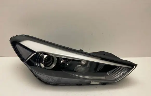 Hyundai Tucson TL Headlight/headlamp 92102D7100 D10R R009D100023222