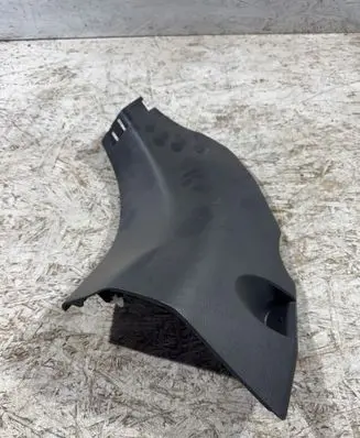 Foot area side trim
