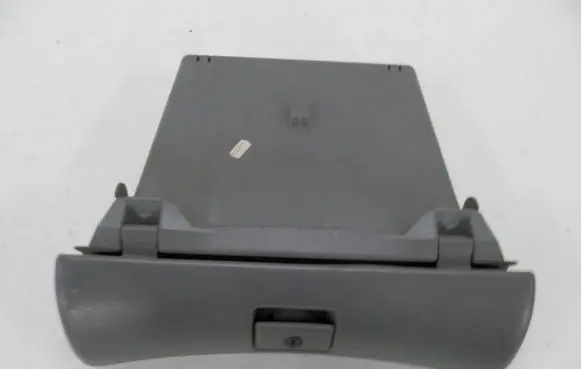 Opel Astra F Glove box 