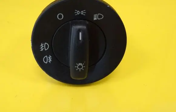 Skoda Octavia Mk2 (1Z) Light switch