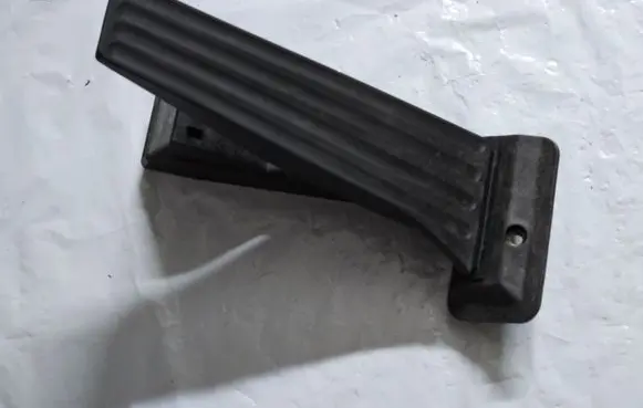 BMW 7 F01 F02 F03 F04 Accelerator throttle pedal 6858574 35426858574 3542685857402