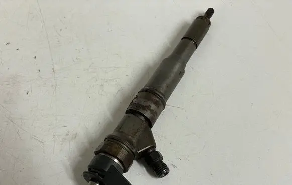 BMW 5 E60 E61 Fuel injector 0445110212 7794652