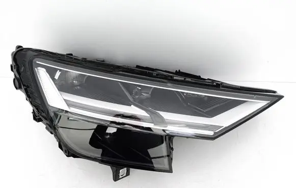 Audi Q8 Headlight/headlamp 4M8941774