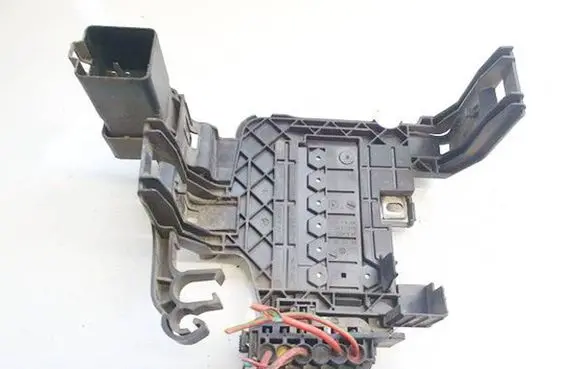 Skoda Fabia Mk2 (5J) Fuse box set 6r0937550a vwaa903