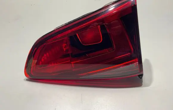 Volkswagen Golf VII Tailgate rear/tail lights 5GM945094A