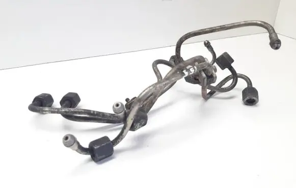 Opel Vectra B Fuel injector supply line/pipe 