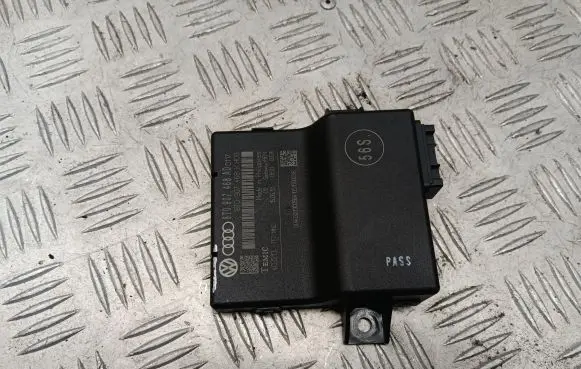 Audi A4 S4 B8 8K Gateway control module 8T0907468AD