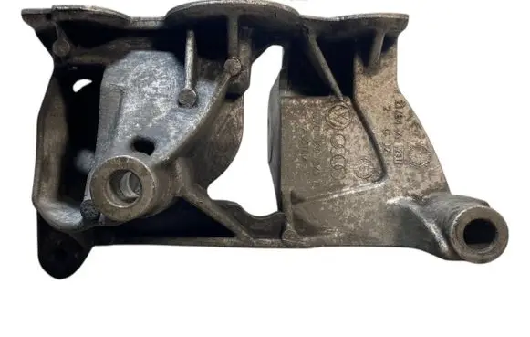 Volkswagen Transporter - Caravelle T5 Engine mounting bracket 070199343B