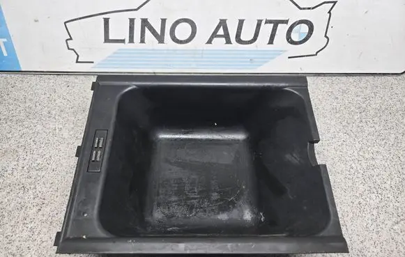 BMW 5 E39 Glove box pad 806219