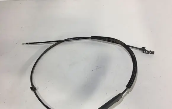 Audi A3 S3 8P Engine bonnet/hood lock release cable 8P0823535C