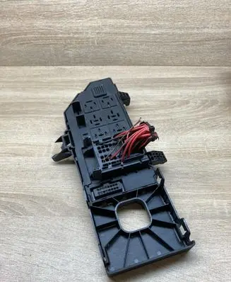 Opel Signum Fuse module 13223679