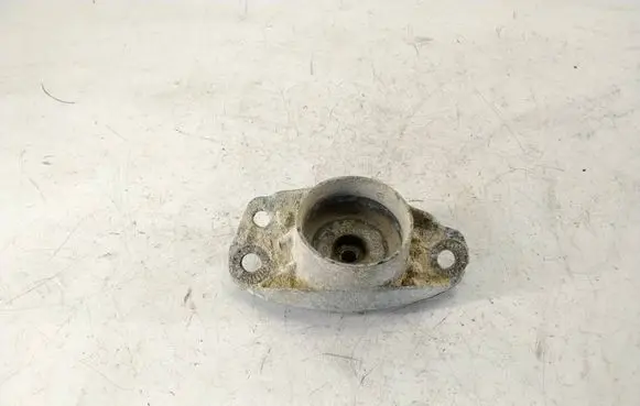 Volkswagen PASSAT B6 Front shock absorber mounting bracket 3C0513353