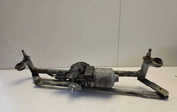 Volkswagen Polo V 6R Front wiper linkage and motor 0390241566 6R1955119 6R1955119A