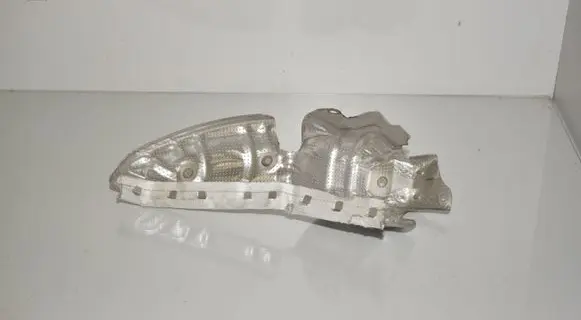 BMW 3 G20 G21 Heat shield in engine bay 8585811 11628585811