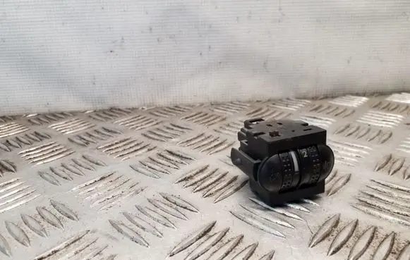 Volkswagen PASSAT B5.5 Headlight level height control switch 3B0941333C