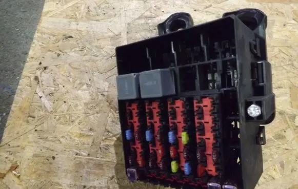 Ford Fiesta Fuse box set