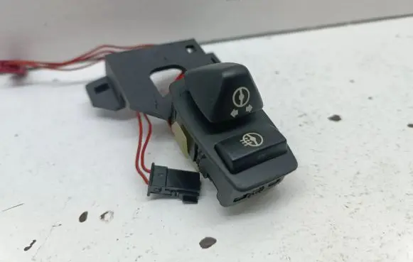 BMW 5 E60 E61 Steering wheel adjustment switch 6947788 600429 61316947788