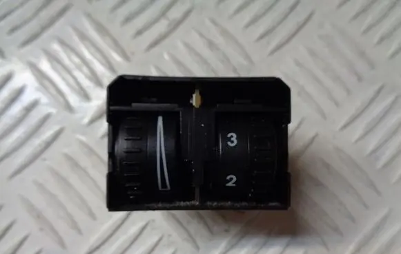 Volkswagen Caddy Headlight level height control switch 2K0941333B