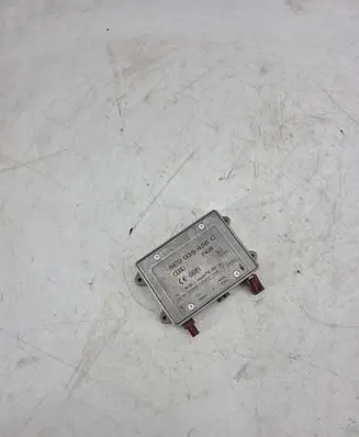 Audi Q7 4L Aerial antenna amplifier 8E0035456C 09104112