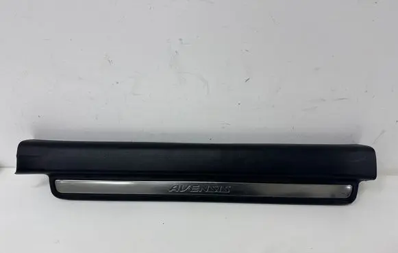 Front sill trim cover