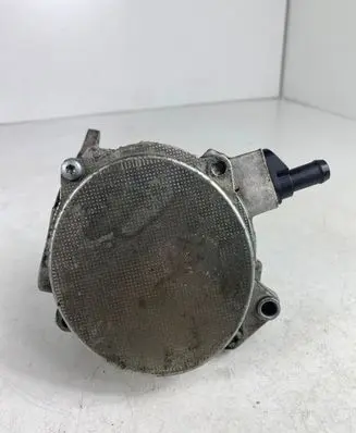 Skoda Octavia Mk2 (1Z) Vacuum pump 06H145100AB
