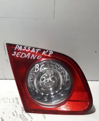 Volkswagen PASSAT B6 Tailgate rear/tail lights