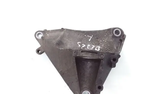 Audi A6 S6 C5 4B Gearbox mounting bracket 4B0399113K