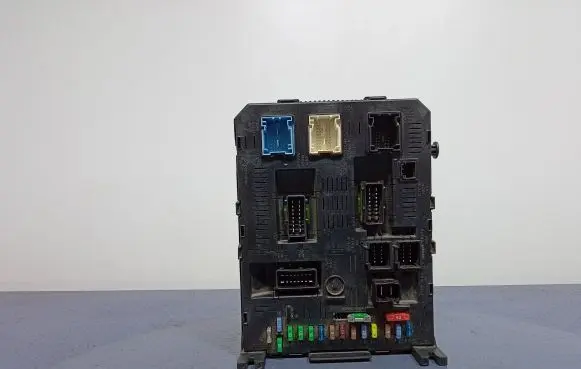 Citroen C5 Fuse box set 9661940480