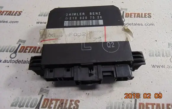 Mercedes-Benz E W210 Door control unit/module A2108207526