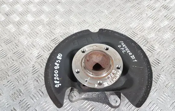 Peugeot Partner III Rear wheel hub 9820098380